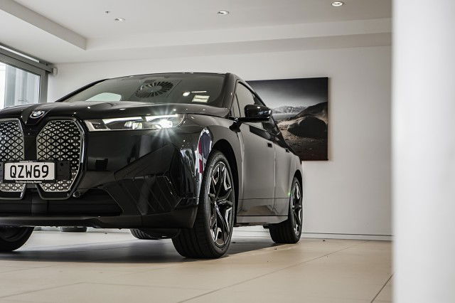 2024 BMW iX IXdrive40