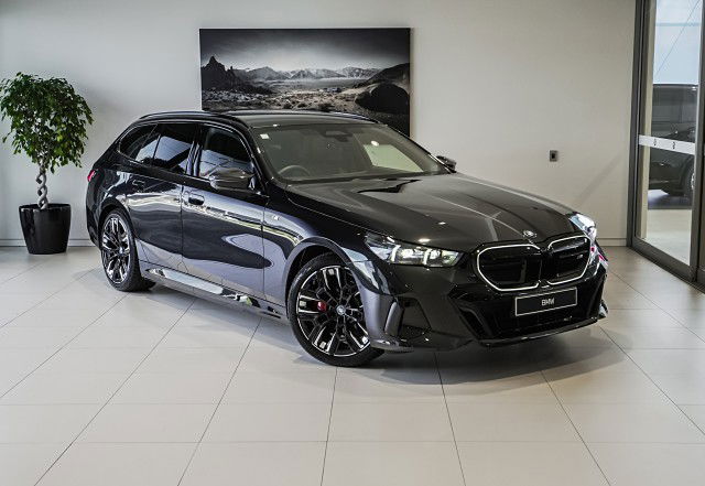 2025 BMW i5 M60 Touring