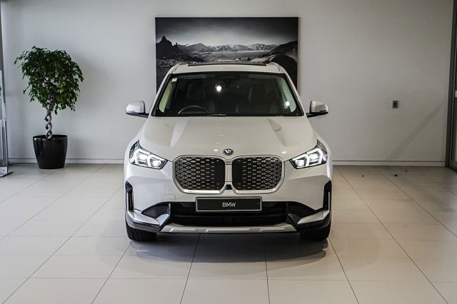2025 BMW iX1 xDrive30
