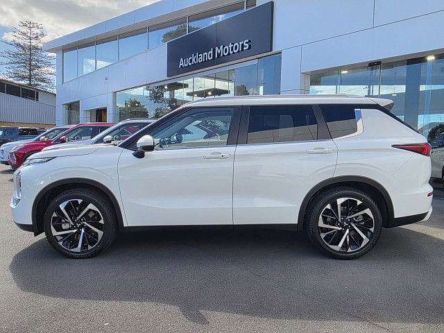 2025 Mitsubishi Outlander Xls 2.5P/Cvt