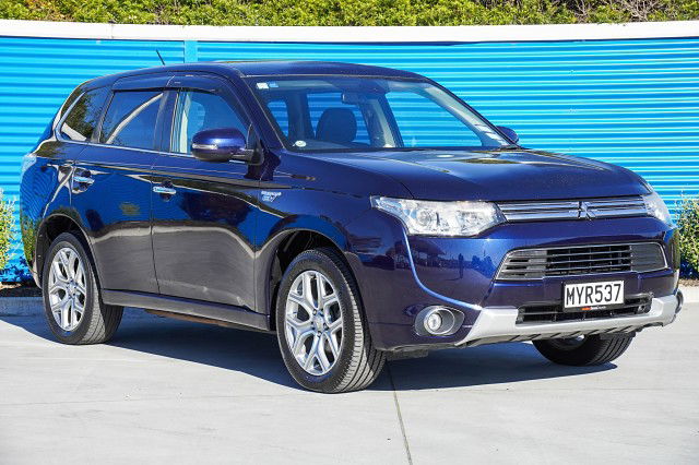 2015 Nissan Outlander PHEV