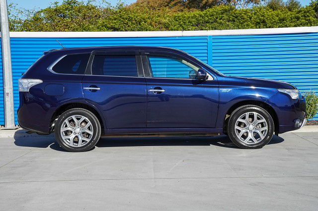 2015 Nissan Outlander PHEV
