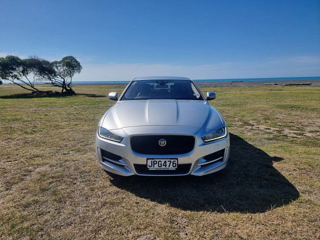 2016 Jaguar XE 20T R-Sport 2.0P/8At