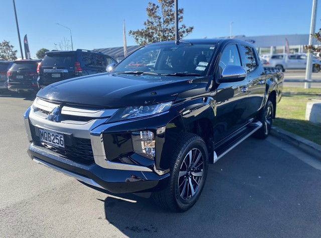 2020 Mitsubishi Triton DC Glxr 6AT 2.4D/6AT