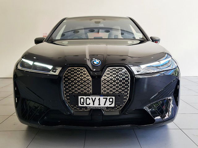 2023 BMW iX M60