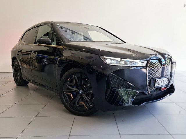 2023 BMW iX M60