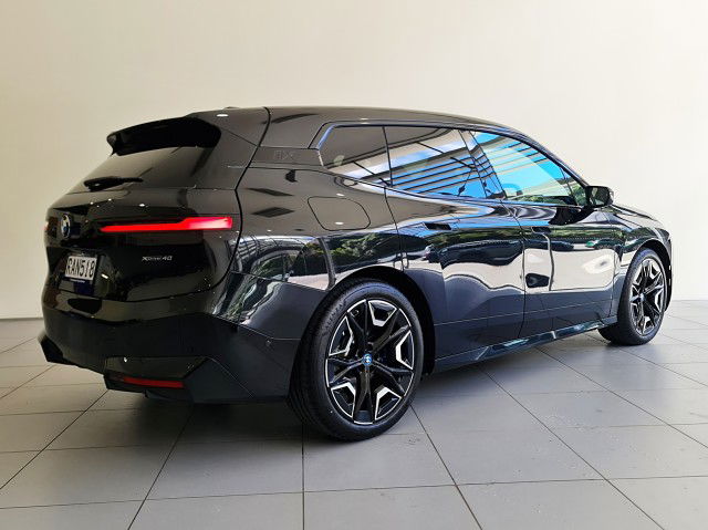2025 BMW iX SPORT 40 xDrive