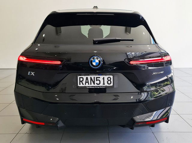 2025 BMW iX SPORT 40 xDrive