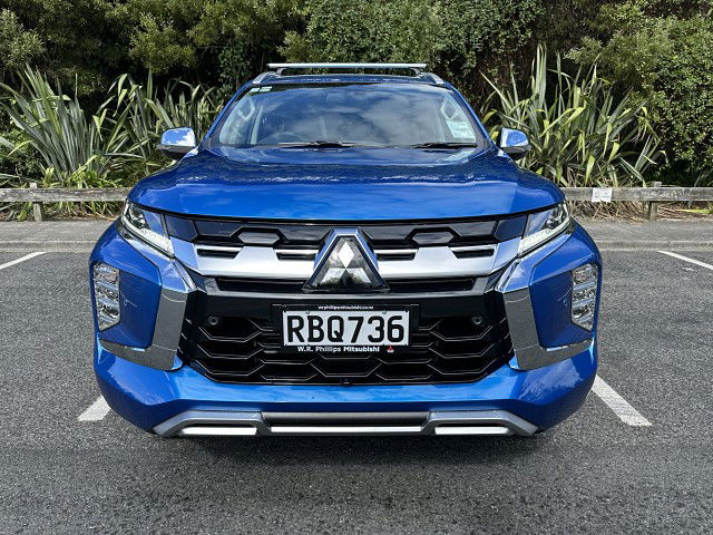2025 Mitsubishi Pajero Sport VRX 4WD