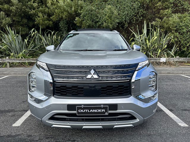 2025 Mitsubishi Outlander VRX 4WD - PRE-REG SALE