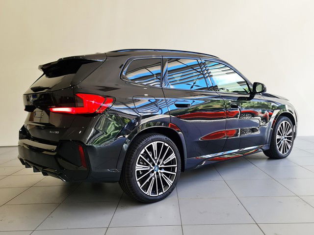 2025 BMW iX1 xDrive30