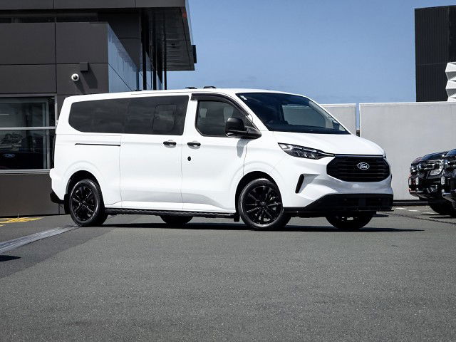2024 Ford Transit 320L Bus 2.0D/8At