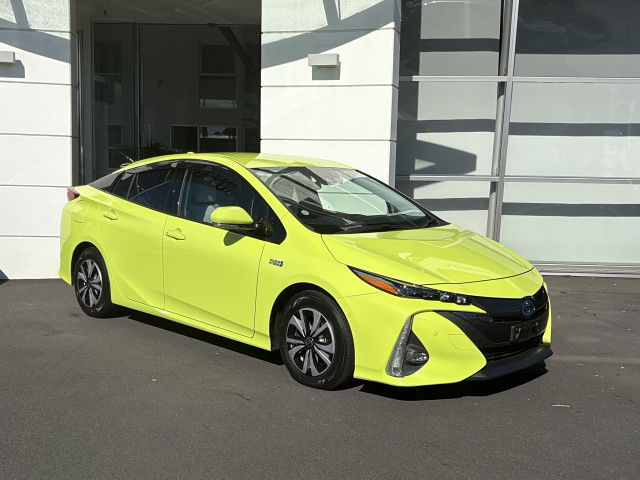 2017 Toyota Prius PHEV
