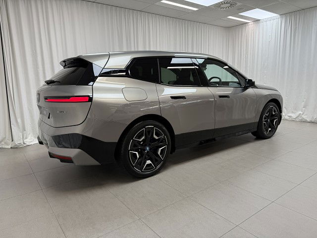 2025 BMW iX BMWi vehicles 22CF xDrive50