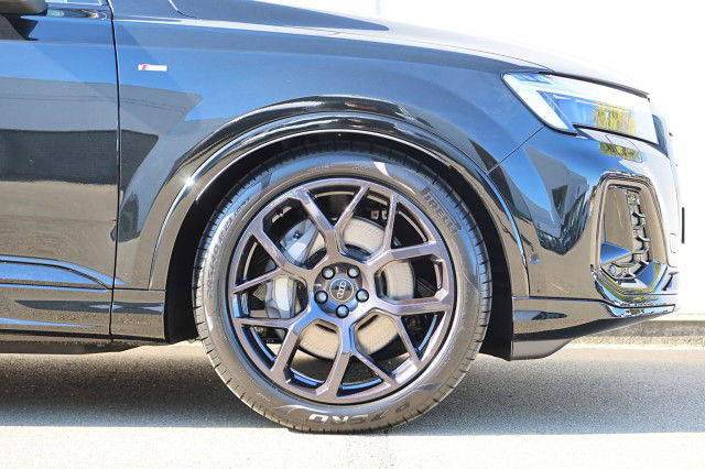 2025 Audi Q7 50 Dynamic Black Limited Edition