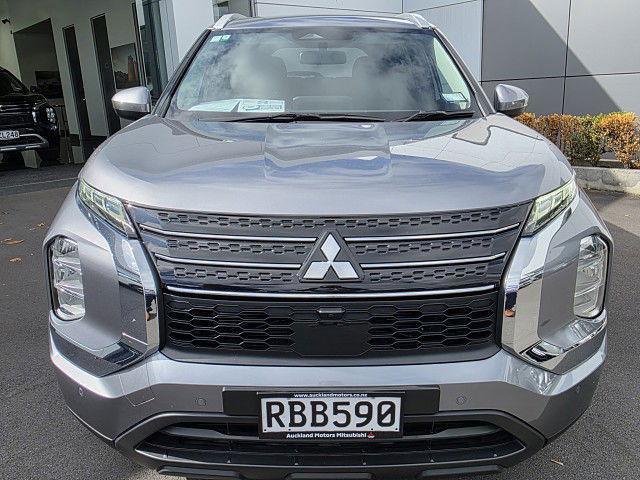 2025 Mitsubishi Outlander Ls 2.5P/4Wd/Cvt