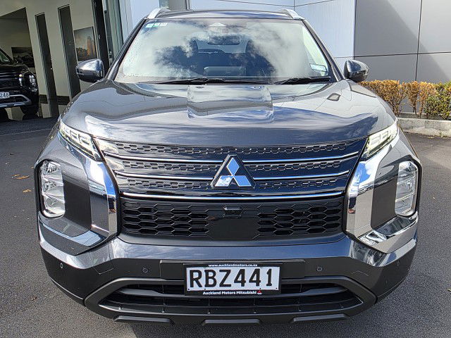 2025 Mitsubishi Outlander Ls 2.5P/Cvt