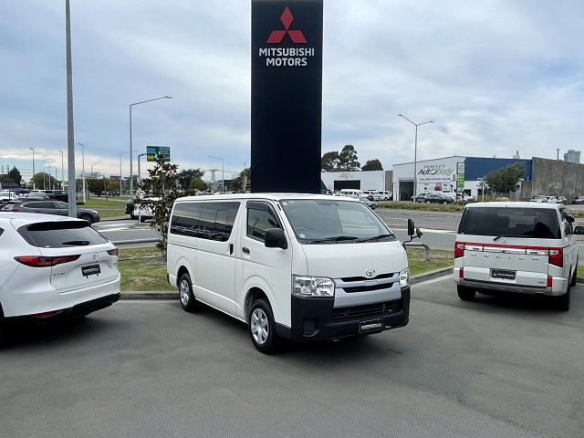 2018 Toyota Hiace 5DR Diesel