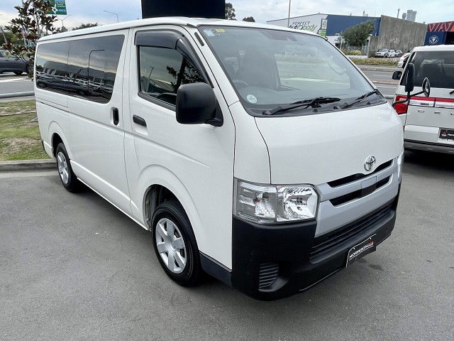 2018 Toyota Hiace 5DR Diesel