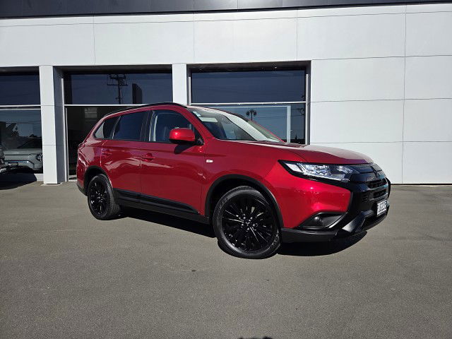 2022 Mitsubishi Outlander LS 2.4P 7-SEATER BLACKOUT