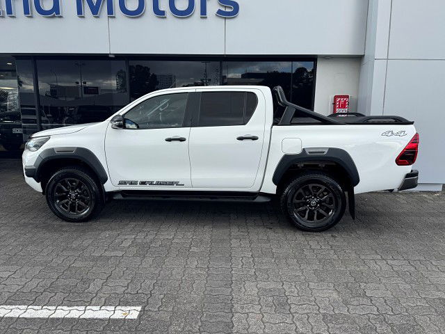 2021 Toyota Hilux SR5 CRUISER 4WD