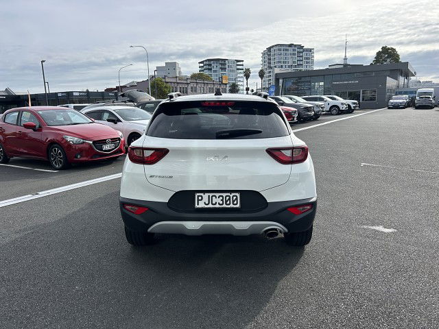 2022 Kia Stonic Ex 1.4P/6At