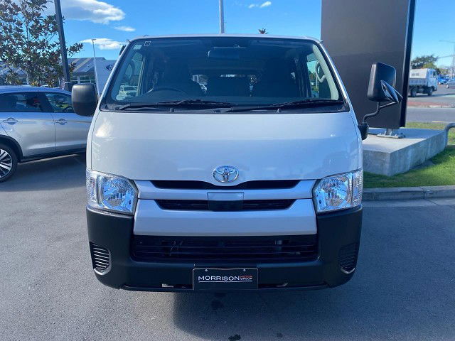 2017 Toyota Hiace 5DR Diesel