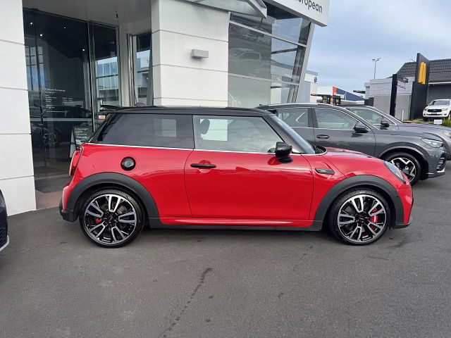 2022 MINI Hatch JCW 2.0P 8A