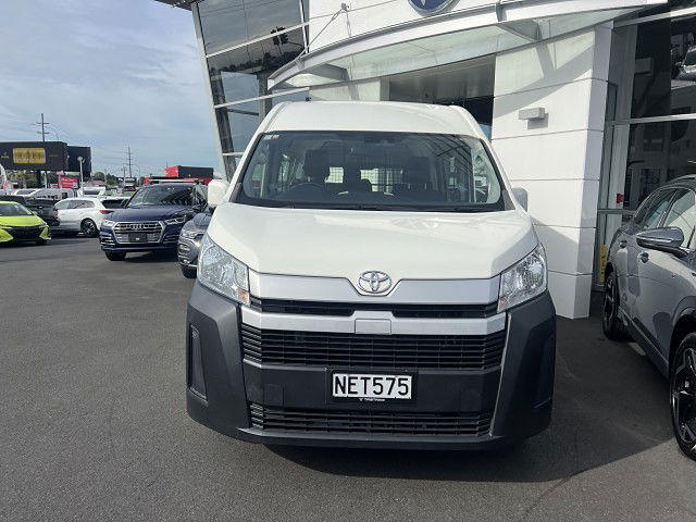 2020 Toyota Hiace 10 Seater, NZ NEW, Cargo Barrier