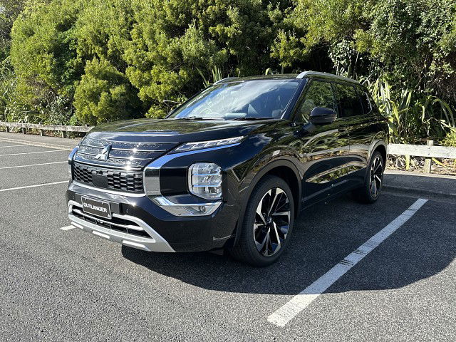 2025 Mitsubishi Outlander VRX 4WD - PRE-REG SALE