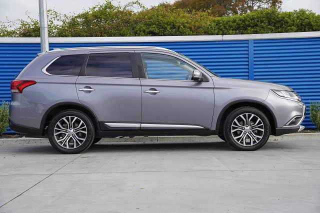 2017 Mitsubishi Outlander VRX 4WD 2.3D 6AT 5Dr Wagon