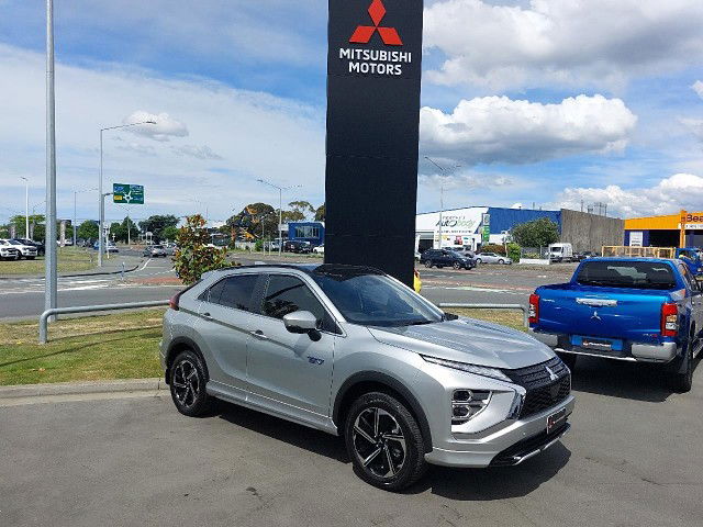 2024 Mitsubishi Eclipse Cross PHEV VRX 4WD