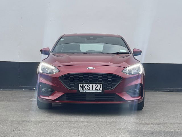 2019 Ford Focus St-line 1.5p/8at