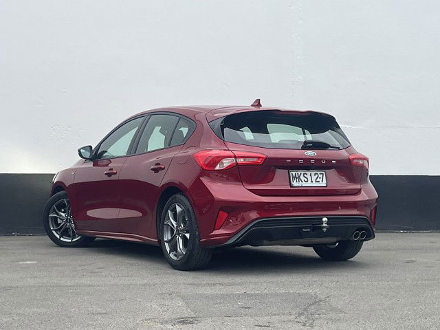 2019 Ford Focus St-line 1.5p/8at