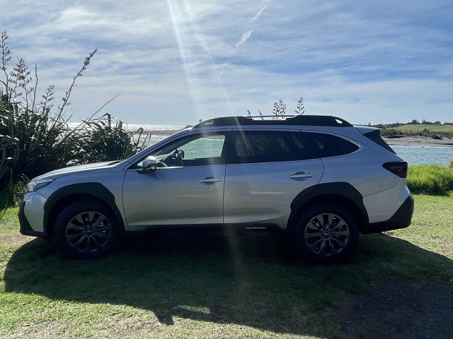 2025 Subaru Outback 2.5i
