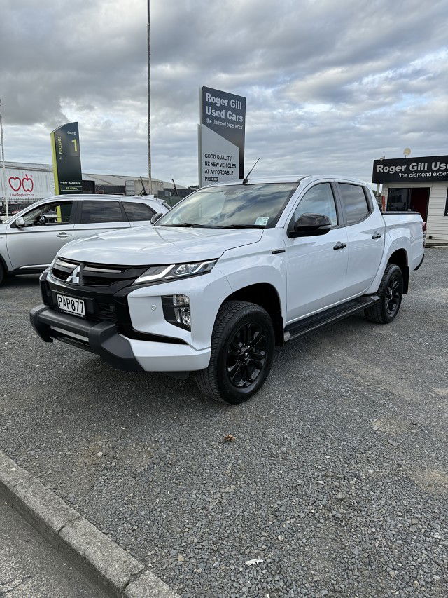 2022 Mitsubishi Triton GLSB 4WD DC 2.4D