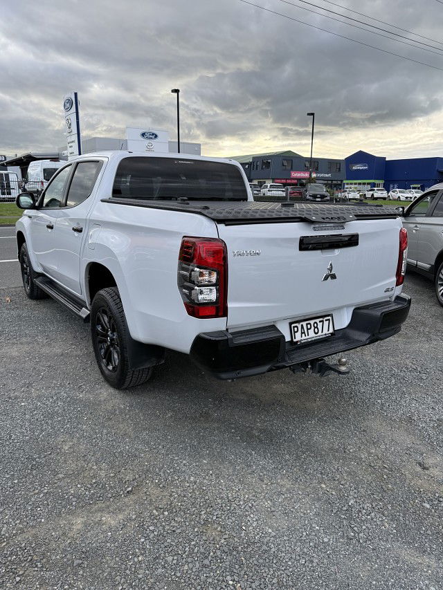 2022 Mitsubishi Triton GLSB 4WD DC 2.4D
