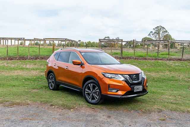 2022 Nissan X-Trail 2WD ST-L 7 18