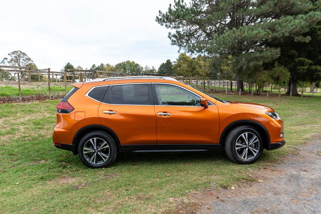 2022 Nissan X-Trail 2WD ST-L 7 18