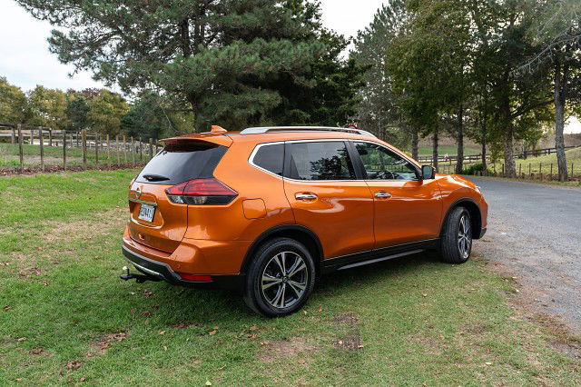 2022 Nissan X-Trail 2WD ST-L 7 18