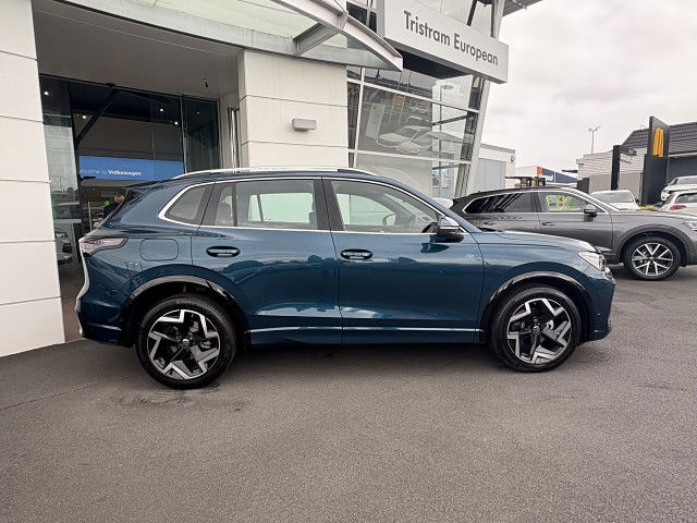 2025 Volkswagen Tiguan 1.4 TSI R-LINE 2WD TOURING PACKAGE