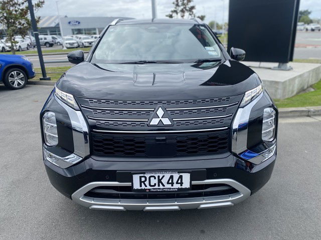 2025 Mitsubishi Outlander PHEV XLS 4WD