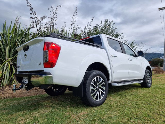 2019 Nissan Navara ST 2.3D A7 2WD