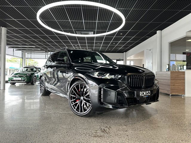 2025 BMW X5 xDrive 40D  Innovations & Executive