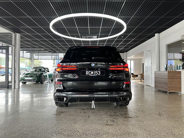 2025 BMW X5 xDrive 40D  Innovations & Executive
