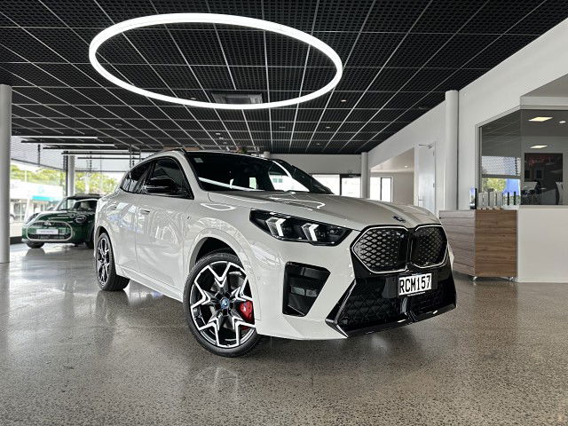 2025 BMW iX2 eDrive20 M Sport Pro