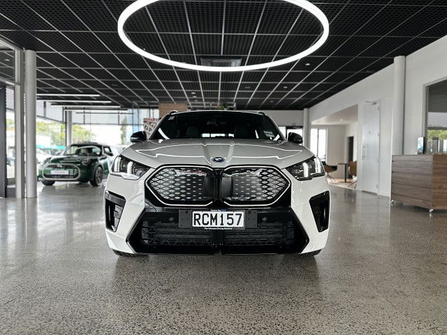 2025 BMW iX2 eDrive20 M Sport Pro