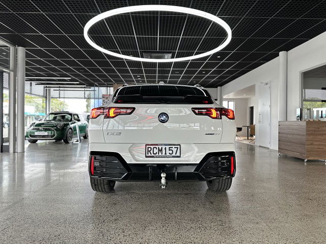 2025 BMW iX2 eDrive20 M Sport Pro