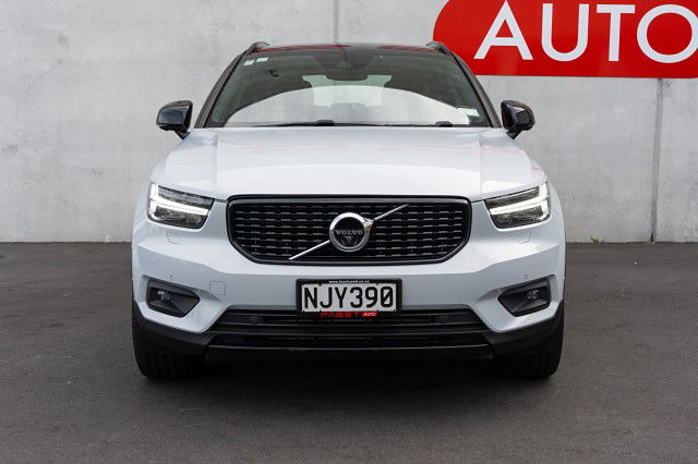 2021 Volvo XC40 T5 AWD R-Design 2.0P