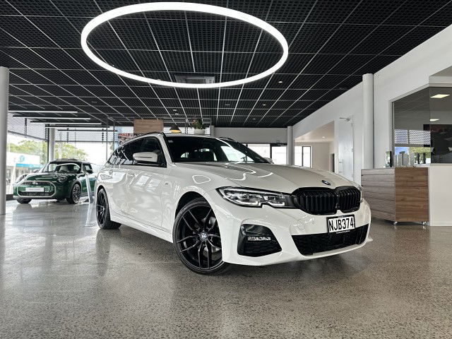 2021 BMW 320d xDrive Touring M-Sport +Comfort Pack